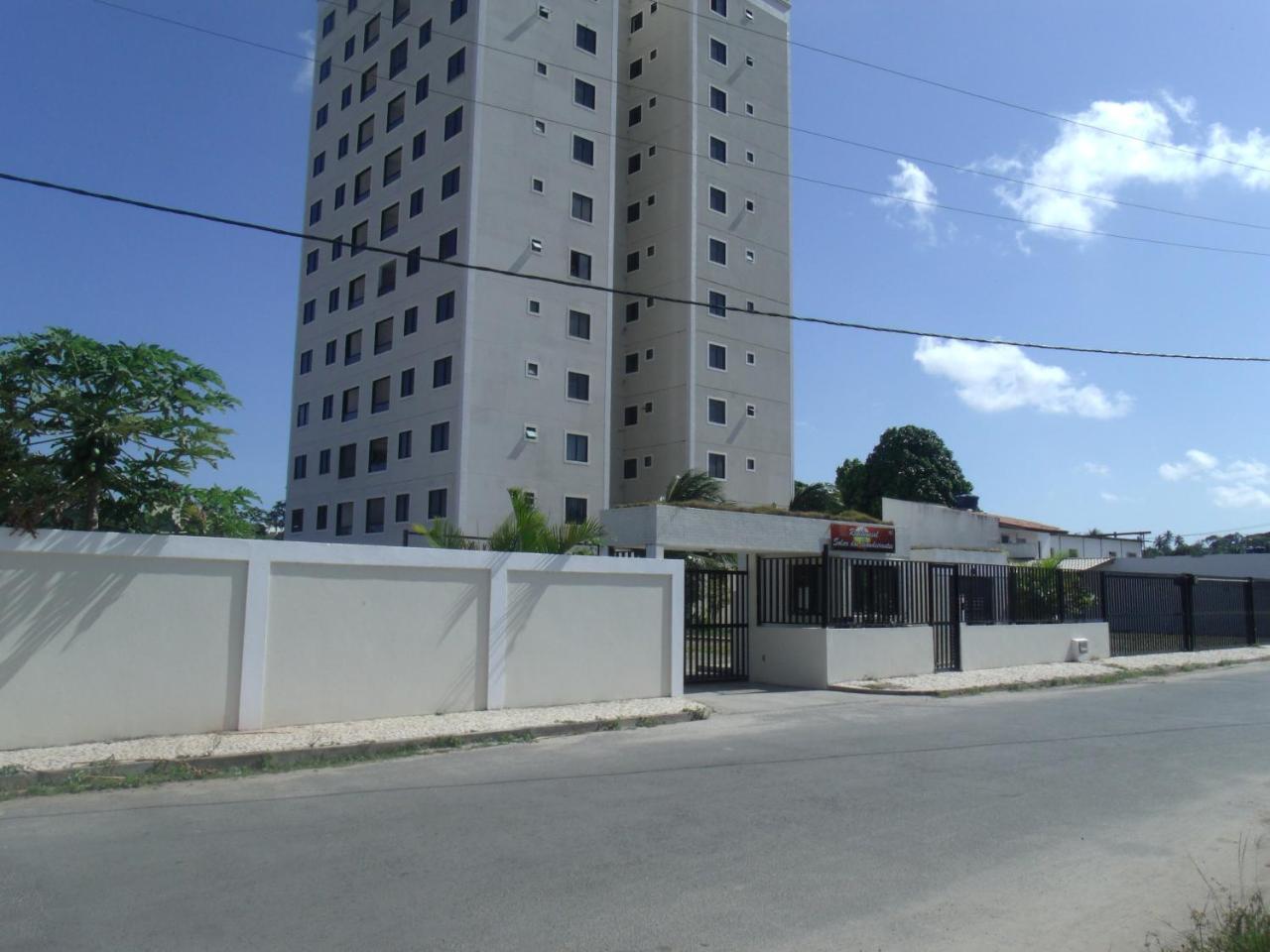 Apartamento 3/4 Completo Em Frente Ao Aeroporto Σαλβαντόρ Εξωτερικό φωτογραφία